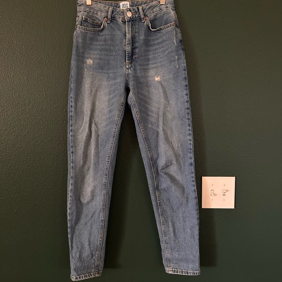 BDG Mom Jeans - Picture 1 of 3